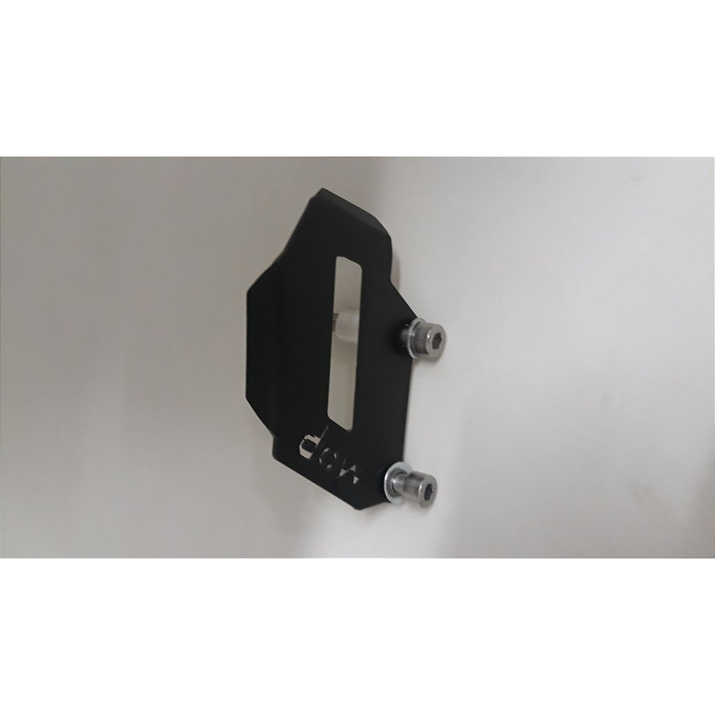 Protetor pinca freio traseira R1200 GS 2013 acima detalhe fixacao MOTOTOP
