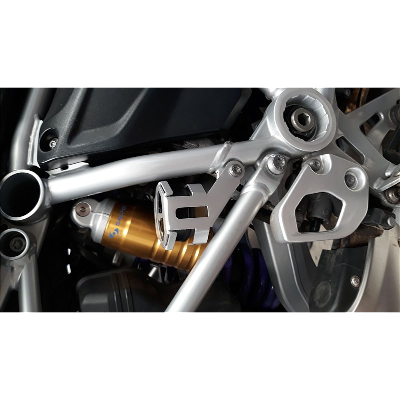 R1250 GS Adventure agua protetor reservatorio freio traseiro detalhe fixacao MOTOTOP